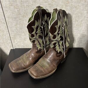 Women’s Ariat boots size 9
